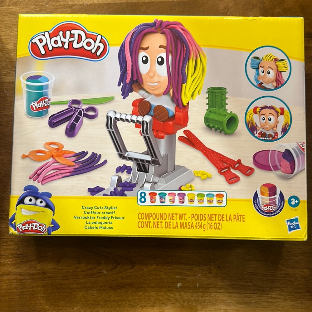 New Play-Doh Crazy Cuts Stylist Fuzzy Pumper Haircut Set Hasbro